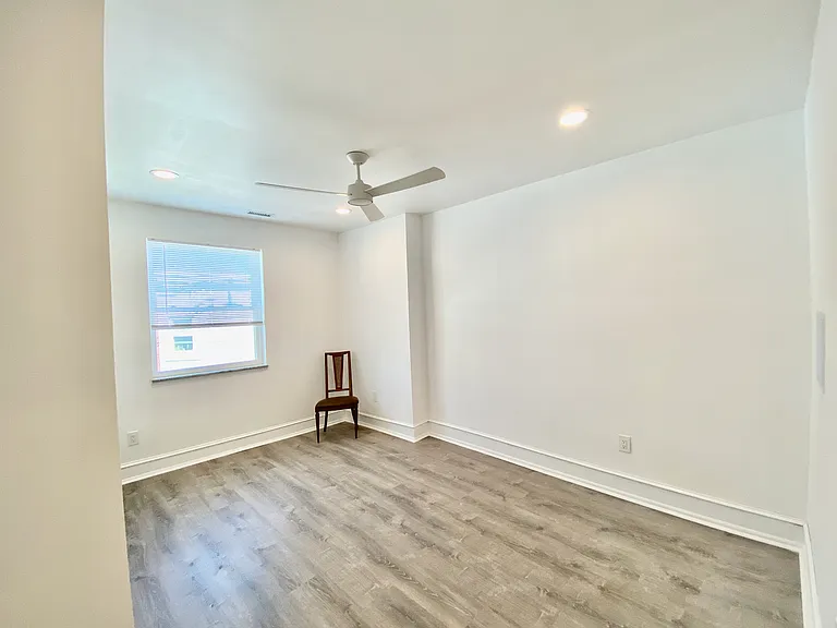 2532 S Broad St #2 — Photo 16