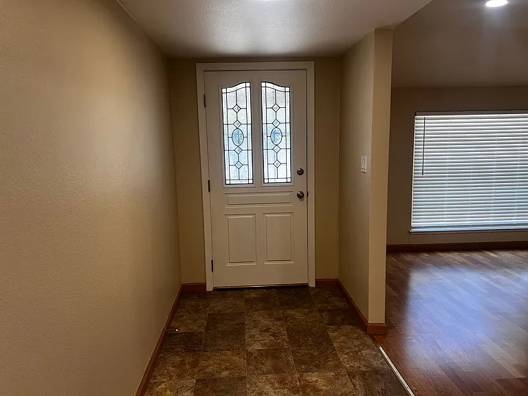 6002 Paxton Ct — Photo 3