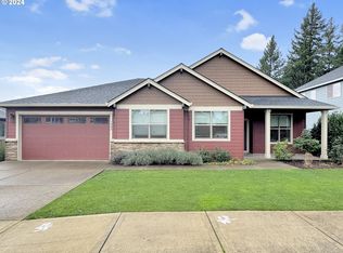 1605 NE Heaven St, Estacada, OR