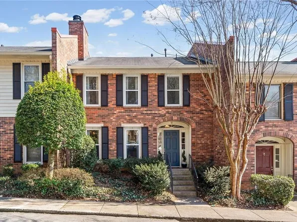 4 Queen Victoria Pl NE, Atlanta, GA 30342