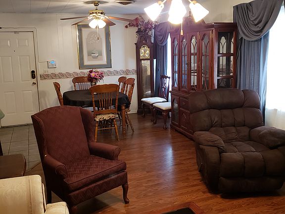 2nd image of 1704 S Mississippi St