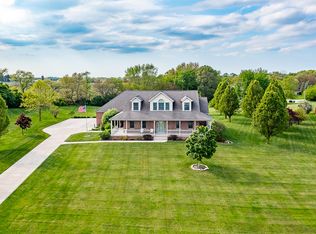 11088 Oregon Ln, Crown Point, IN 46307