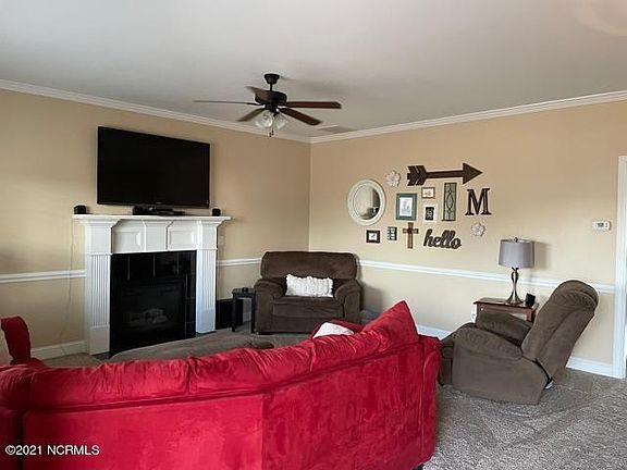 3rd image of 434 Meadowlark Dr