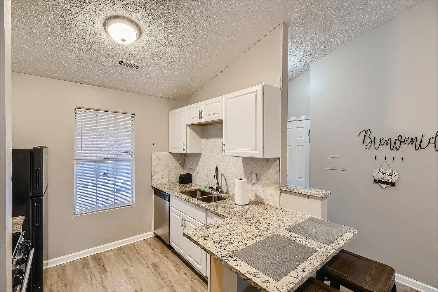 2 bed, 1208 sqft, $2,900 — Photo 3