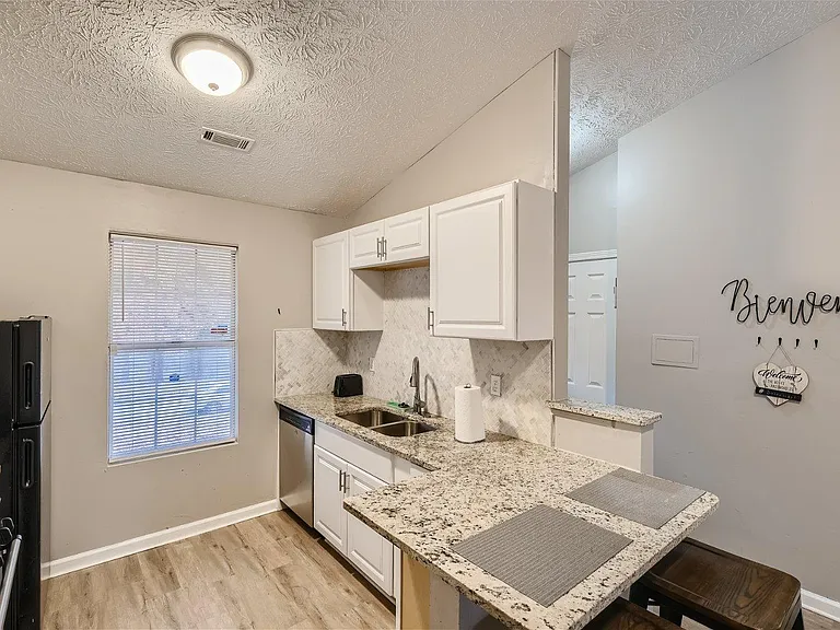 5420 Glen Haven Dr — Photo 3
