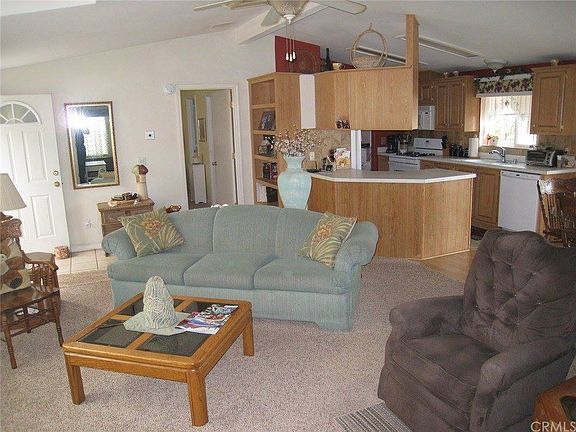 5th image of 4193 Hemlock Ave