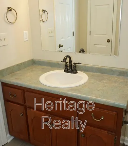 867 Westgate Dr — Photo 28