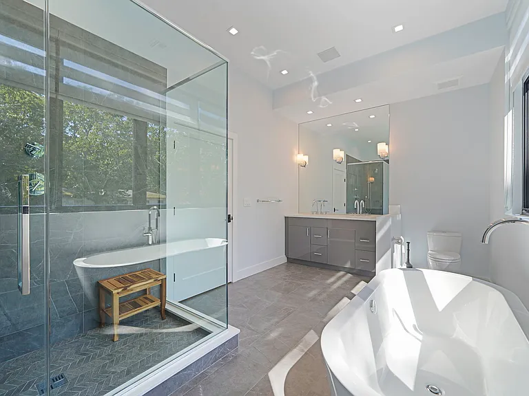 17 Milton Ave — Photo 22