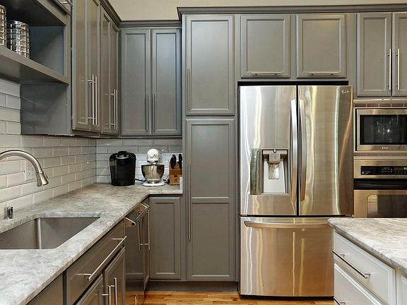 5th image of 1233 Providence Ln