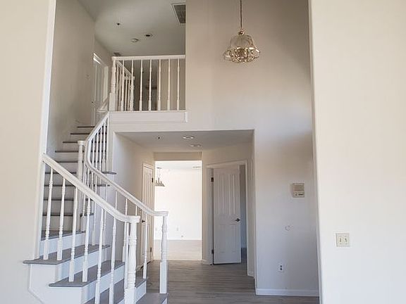 3rd image of 34505 Brock Ln