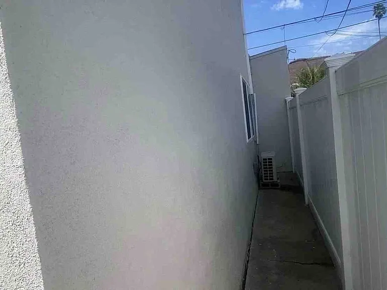839 Penn St — Photo 13
