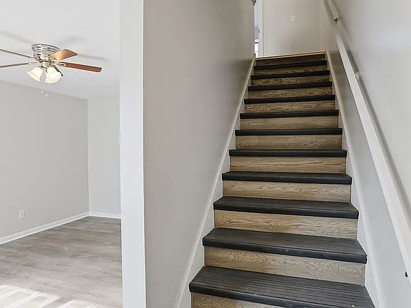 3rd image of 4060 Cedars Pkwy #C