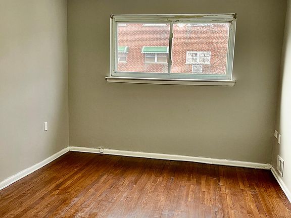 4th image of 3207 Bruner Ave Unit 2