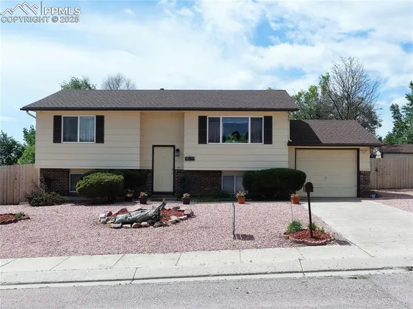 6905 Chippewa Rd, Colorado Springs, CO 80915