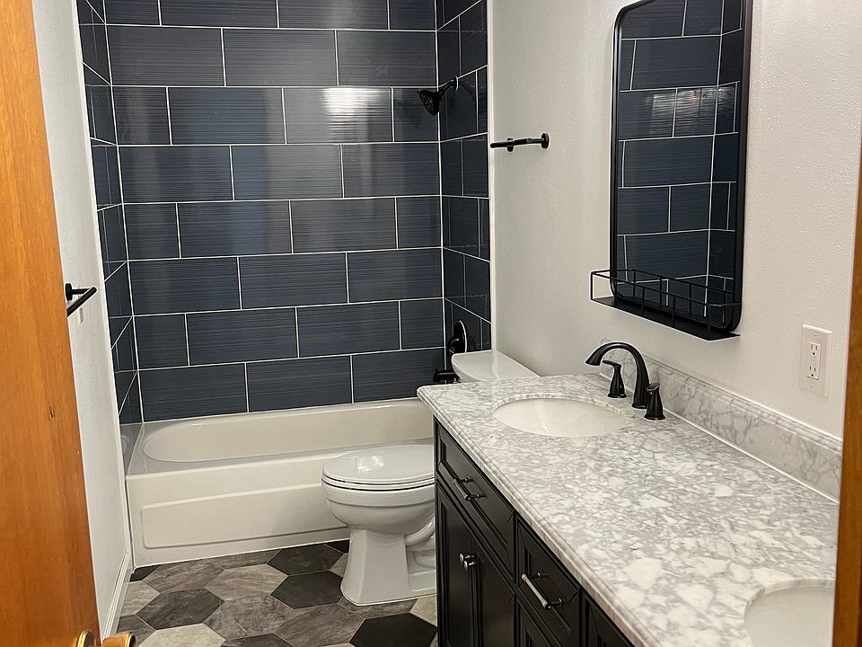 upstairs bathroom