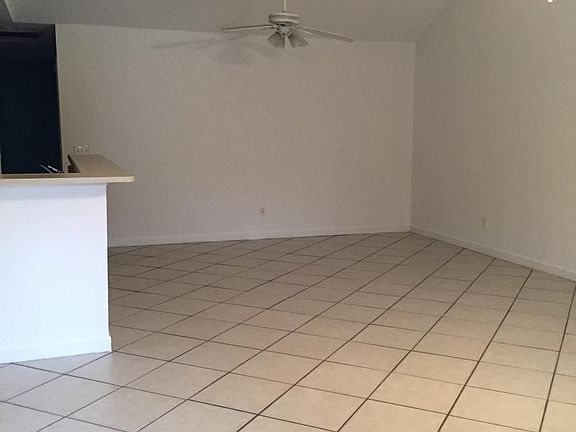 3rd image of 312 Windridge Dr #312