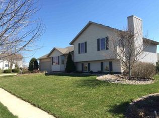 100 Maria Ln, Cottage Grove, WI 53527
