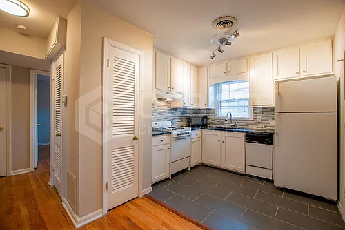3607 Roxboro Rd NE #8 Photo 1