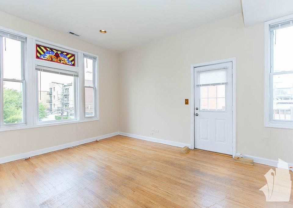 1st image of 3419 N Janssen Ave #2R