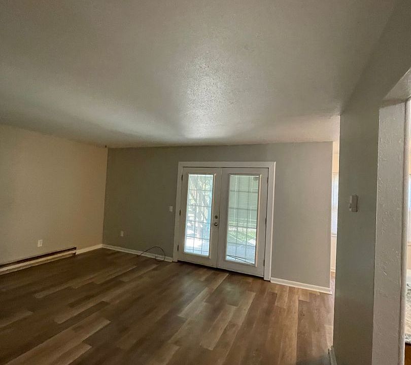 1st image of 10158 Grover Dr #2