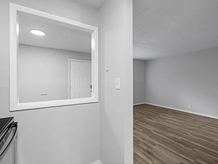 4009 Eunice St SW — Photo 3