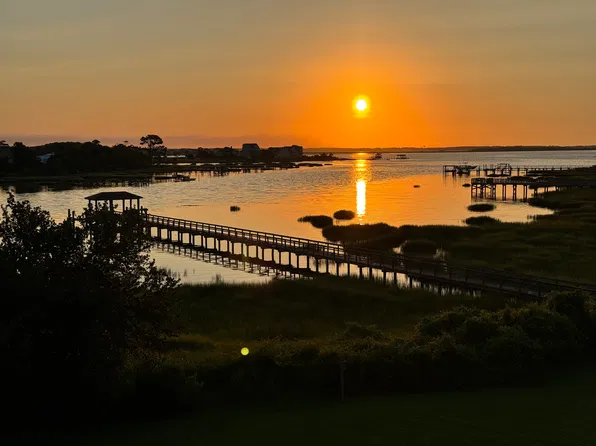 1800 Bay St Unit A, Morehead City, NC 28557