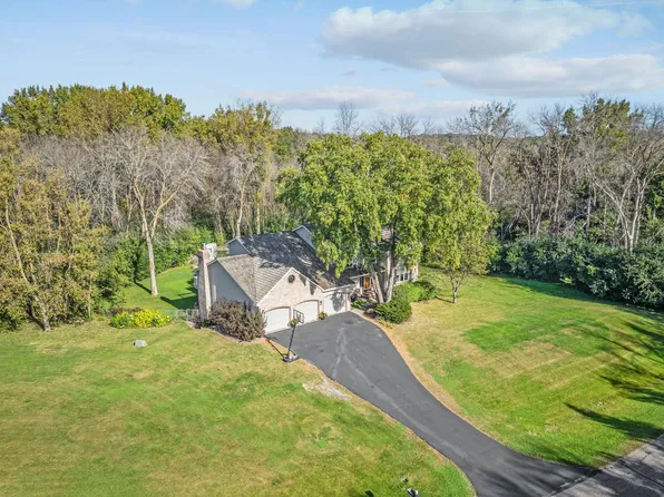 725 Dickey Lake Dr, Long Lake, MN 55356