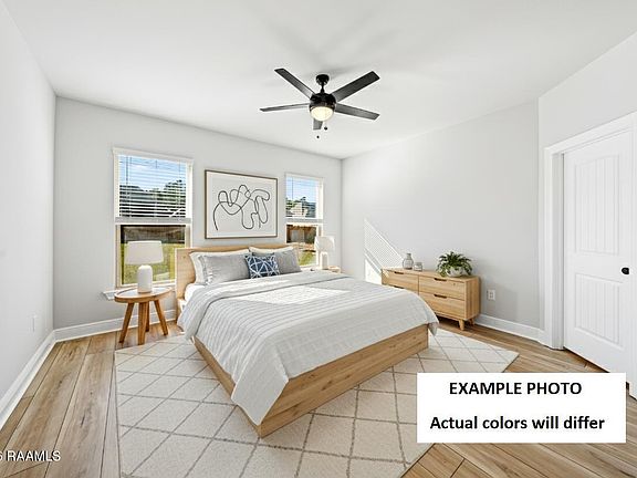 4th image of 702 Summer St
