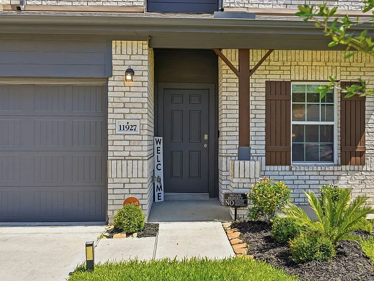 11927 Fletching Stone Ln — Photo 3