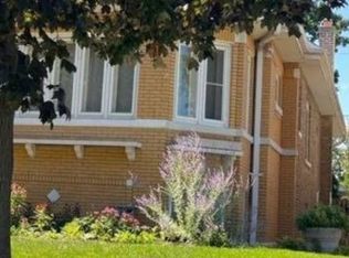 6953 Riverside Dr, Berwyn, IL 60402