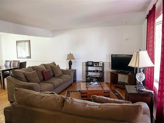 3rd image of 2608 Princeton Dr