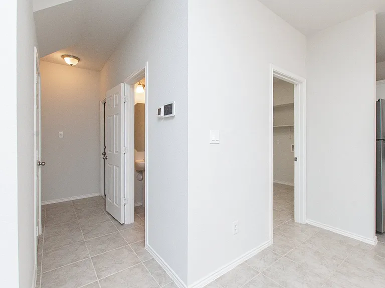 2033 Mallard Ct — Photo 26