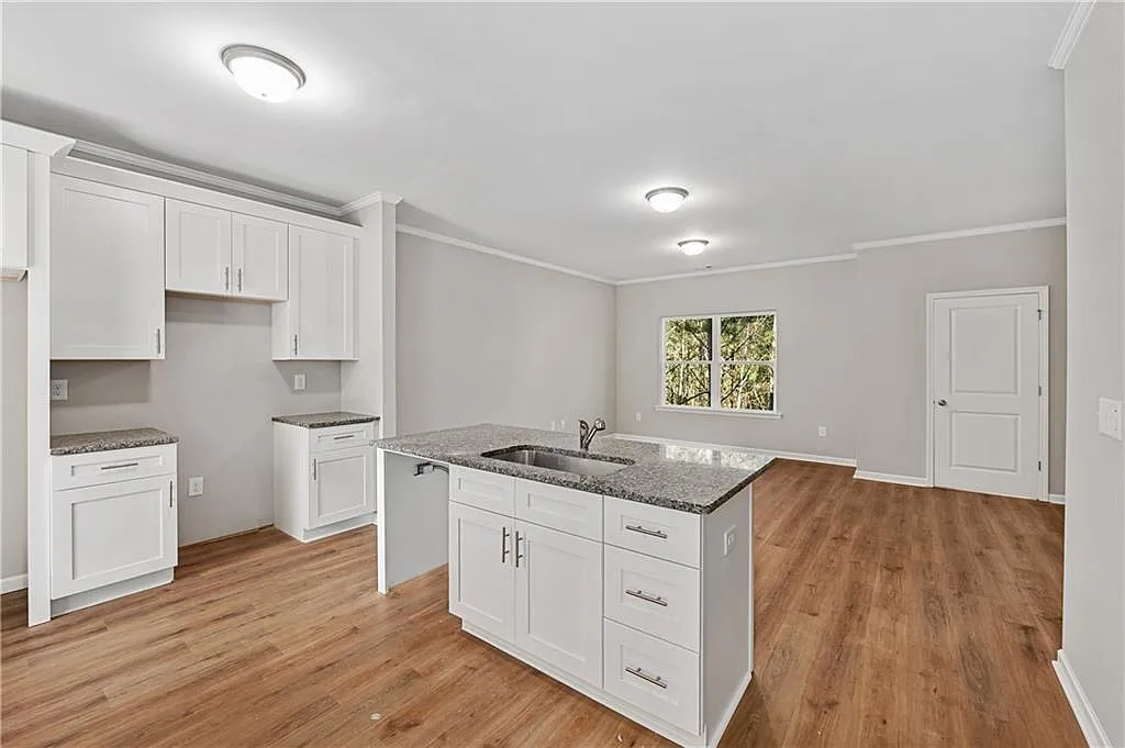 3 bed, 2.5 bath, 1492 sqft, $1,900 — Photo 3