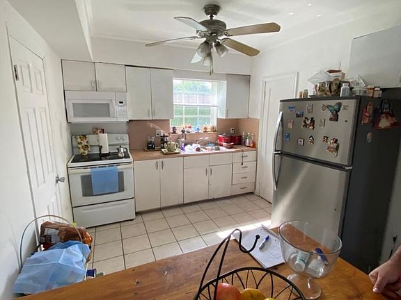 2nd image of 1600 Coral Gate Dr