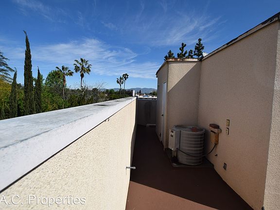 2nd image of 6041 Fulton Ave #8892159