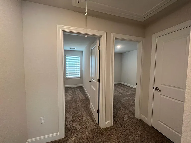 15501 Ellinger Dr — Photo 15