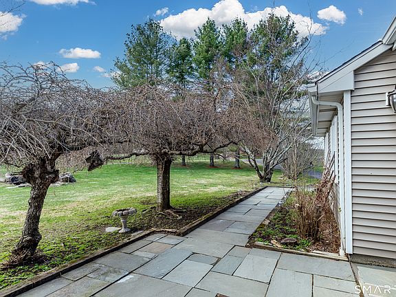 3rd image of 12 Quaker Ridge Road