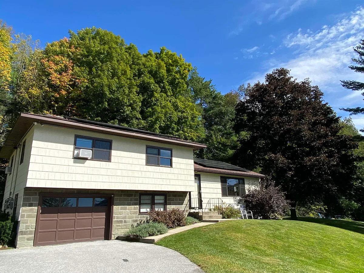 Building Photo - 275 Hillvale Dr