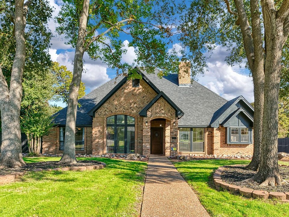 1st image of 3701 Cliffwood Dr