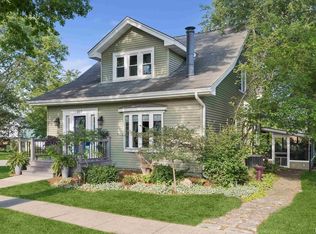 310 Hall Ave, Lowden, IA 52255