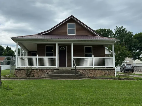 1740 Thomas St, Ironton, OH 45638