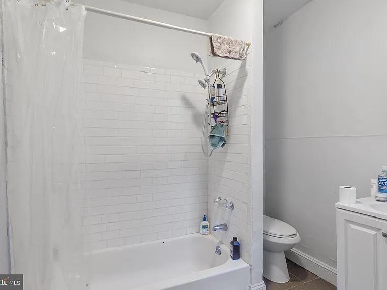 131 W Susquehanna Ave #2F — Photo 5
