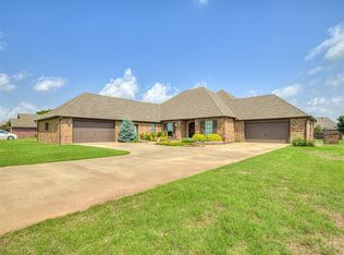 4609 Shoreside Dr, Tuttle, OK 73089