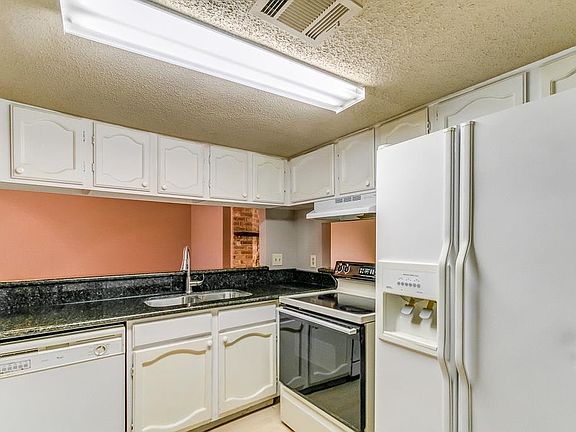 5th image of 1110 Marina Dr Unit H