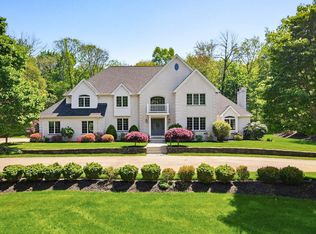 12 Birch Ln, Medfield, MA 02052