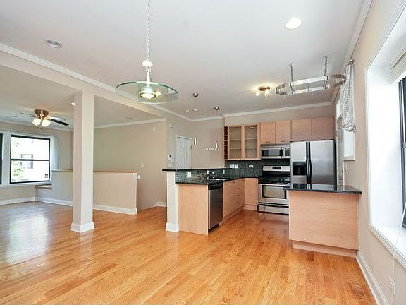 2nd image of 3331 W Schubert Ave