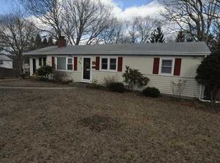 99 Sand Hill Dr, North Kingstown, RI 02852