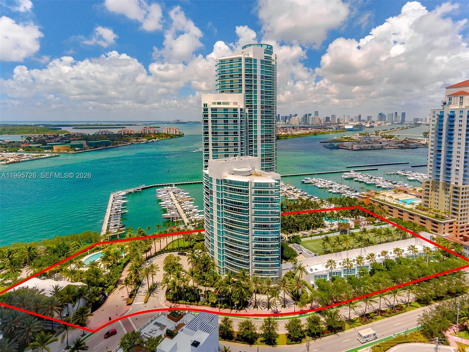 Murano At Portofino Condo — Photo 1