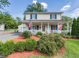 281 Moseby Dr, Manassas Park, VA 20111