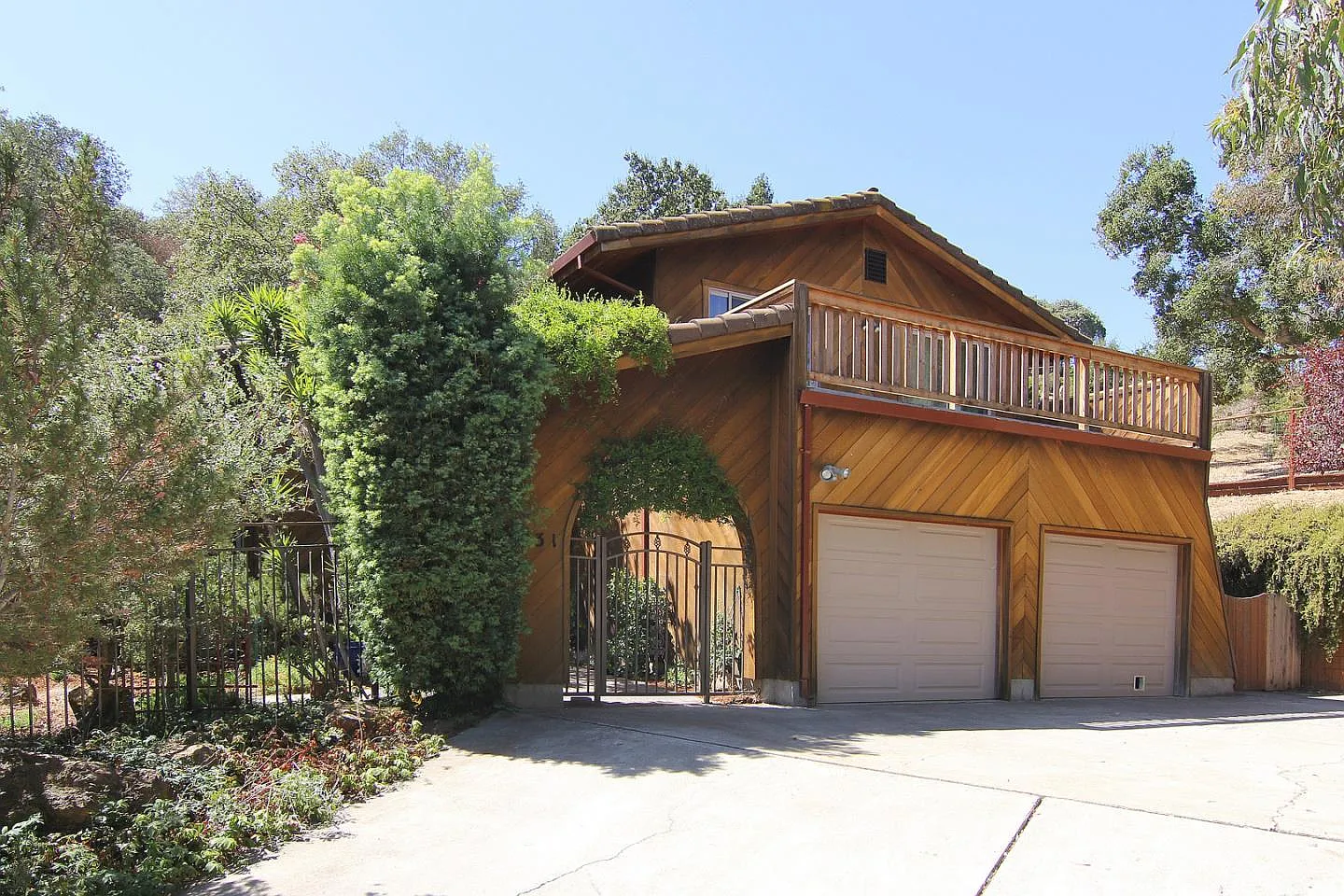 7131 Echo Loop photo 1